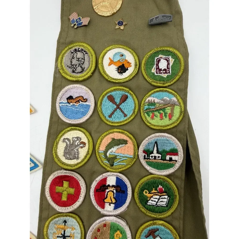 Vintage Girl Scouts Sash Merit Badges Pins Patches Large Mixed Scout Lot